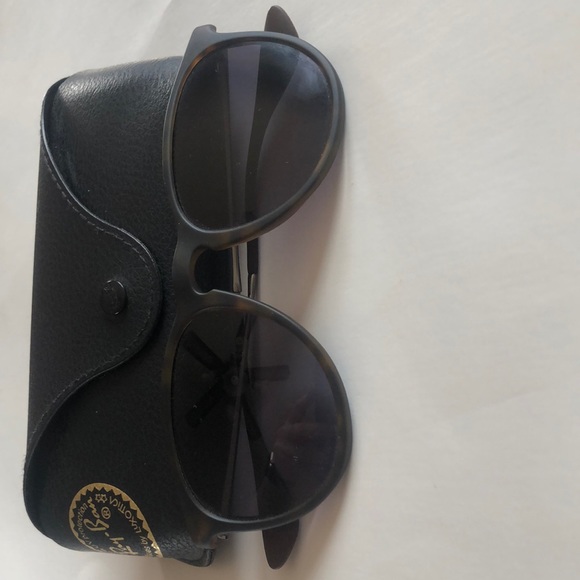 Ray Ban